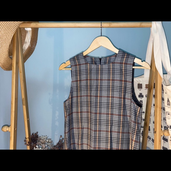 A Line Dress - Picture 3 of 4